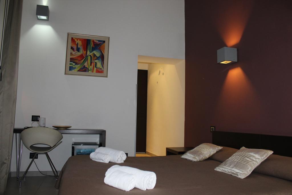Crossing Roma 1 Hotel ภายนอก รูปภาพ