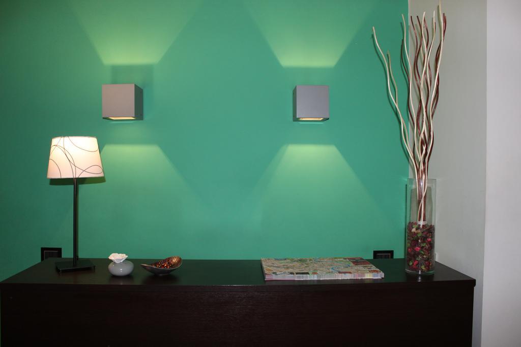 Crossing Roma 1 Hotel ภายนอก รูปภาพ