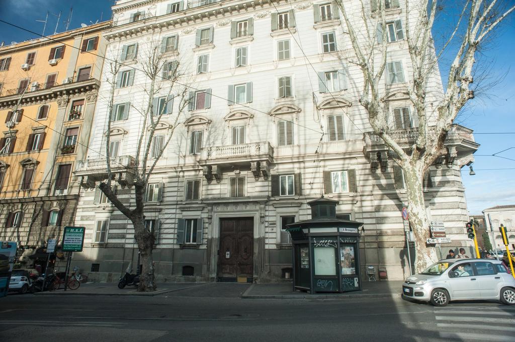 Crossing Roma 1 Hotel ภายนอก รูปภาพ